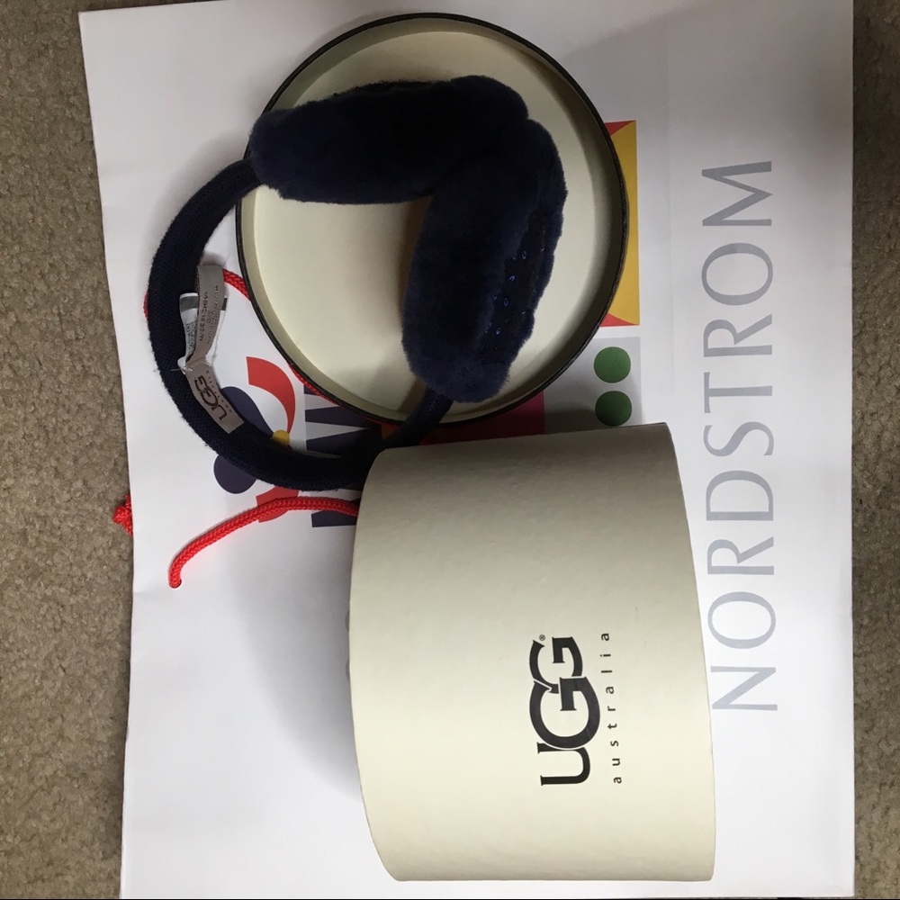 Ugg sheepskin/ knit sheering earmuff